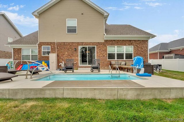 23990 Pennington Lane, Brownstown, MI 48134