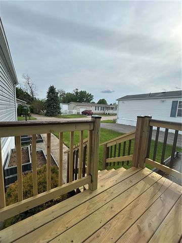 28 Hilltop Dr, Union Twp, PA 15332