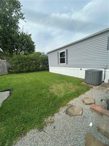 28 Hilltop Dr, Union Twp, PA 15332