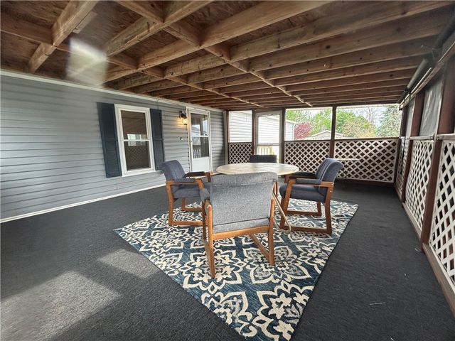 28 Hilltop Dr, Union Twp, PA 15332