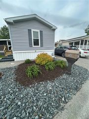 28 Hilltop Dr, Union Twp, PA 15332