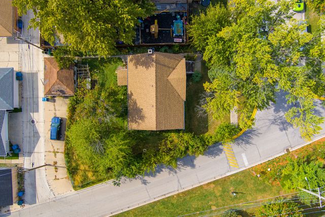 7635 W 65th Place, Bedford Park, IL 60501