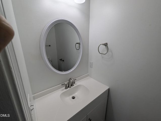 1005 Shades Place, Raleigh, NC 27601