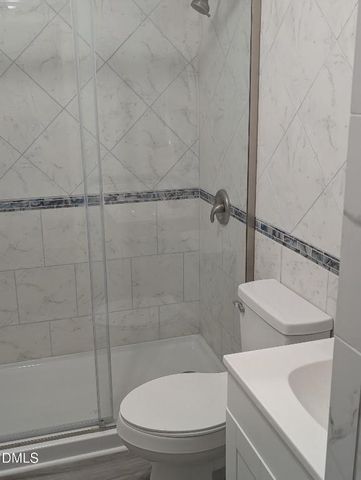 1005 Shades Place, Raleigh, NC 27601