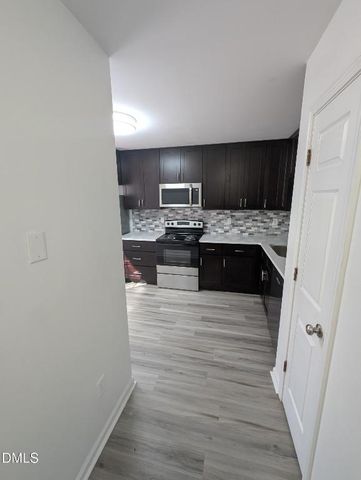 1005 Shades Place, Raleigh, NC 27601