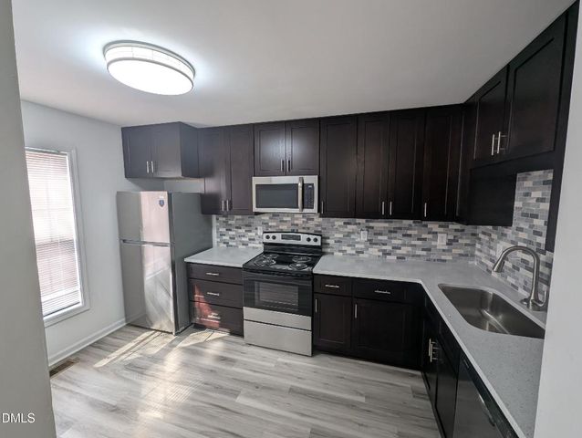 1005 Shades Place, Raleigh, NC 27601