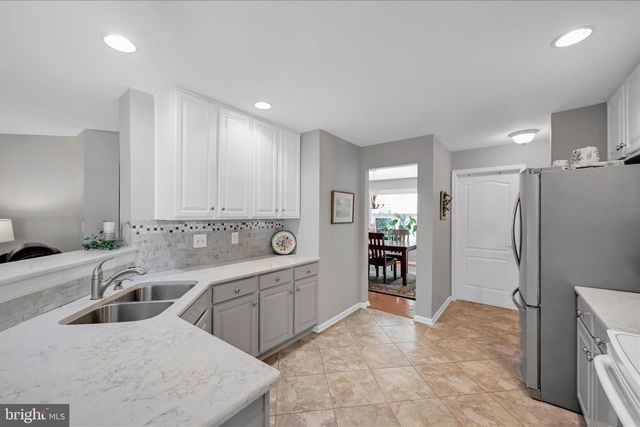 115 HAWK VALLEY LN, Denver, PA 17517