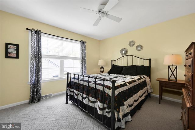 115 HAWK VALLEY LN, Denver, PA 17517