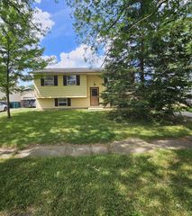 3254 W 74th Court, Merrillville, IN 46410