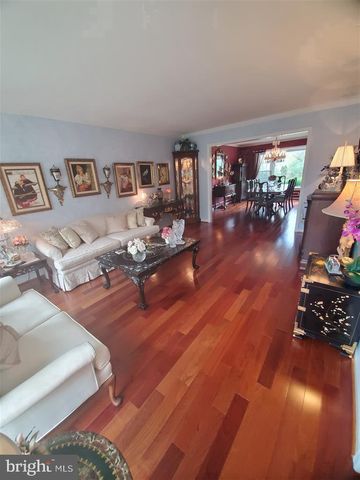 10406 DUNN MEADOW RD, Vienna, VA 22182