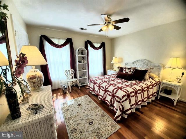 10406 DUNN MEADOW RD, Vienna, VA 22182
