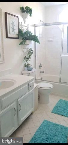 10406 DUNN MEADOW RD, Vienna, VA 22182