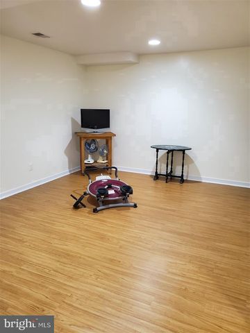 10406 DUNN MEADOW RD, Vienna, VA 22182