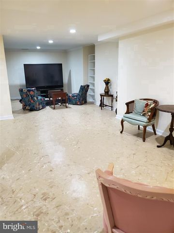 10406 DUNN MEADOW RD, Vienna, VA 22182