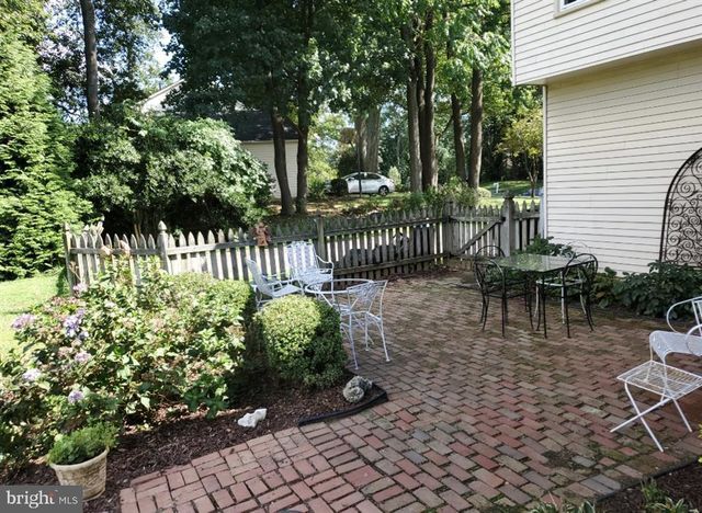 10406 DUNN MEADOW RD, Vienna, VA 22182