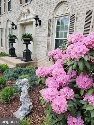 10406 DUNN MEADOW RD, Vienna, VA 22182