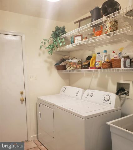 10406 DUNN MEADOW RD, Vienna, VA 22182