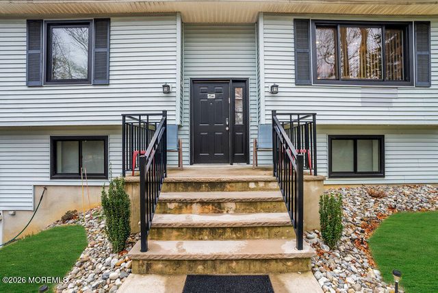 413 Brewers Bridge Road, Jackson, NJ 08527