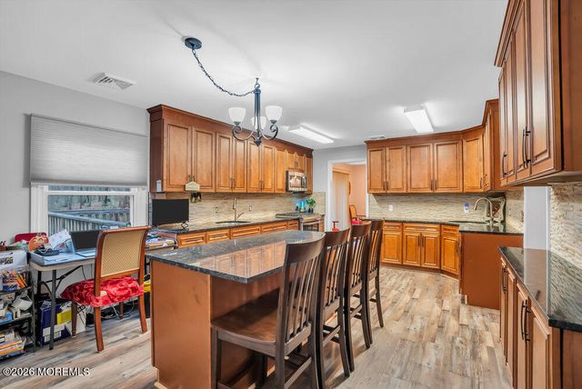 413 Brewers Bridge Road, Jackson, NJ 08527