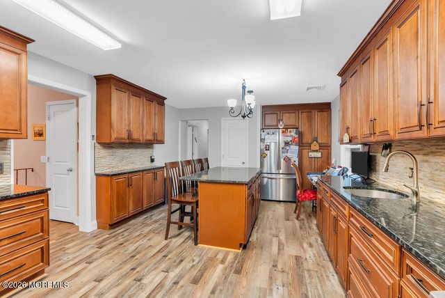 413 Brewers Bridge Road, Jackson, NJ 08527