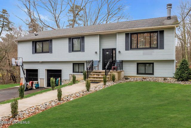 413 Brewers Bridge Road, Jackson, NJ 08527