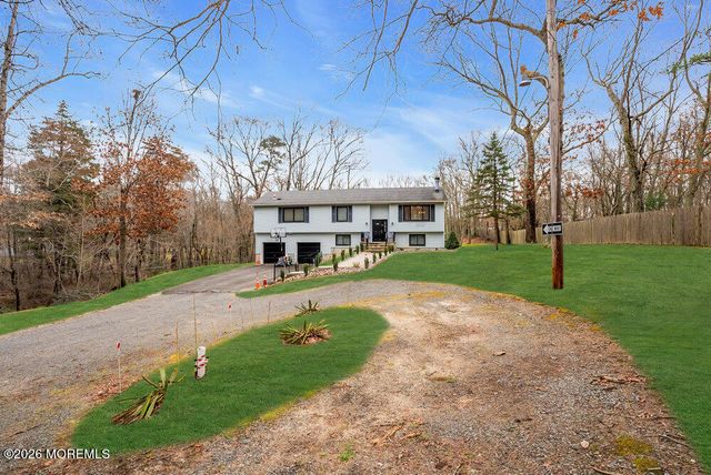 413 Brewers Bridge Road, Jackson, NJ 08527