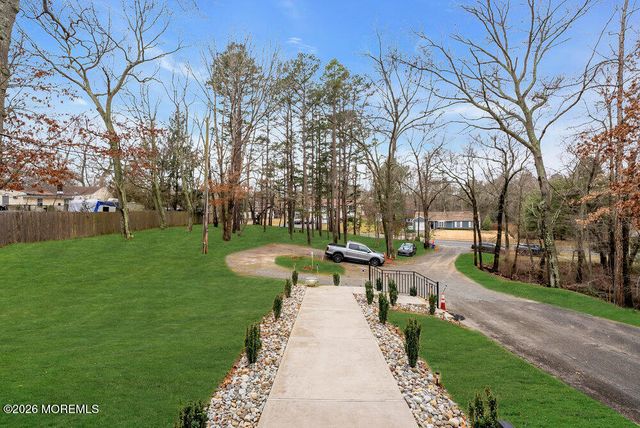 413 Brewers Bridge Road, Jackson, NJ 08527