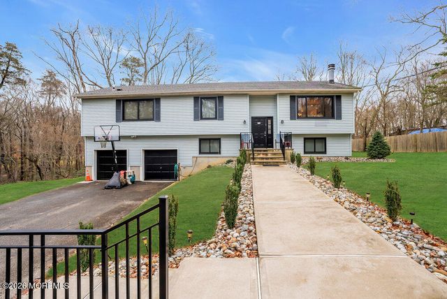 413 Brewers Bridge Road, Jackson, NJ 08527