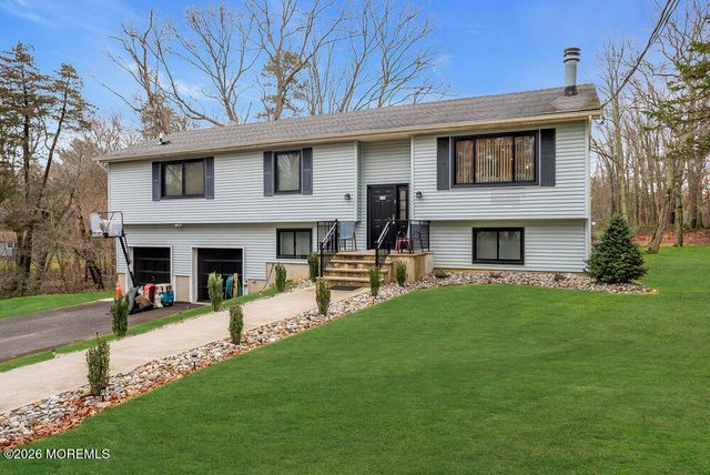 413 Brewers Bridge Road, Jackson, NJ 08527