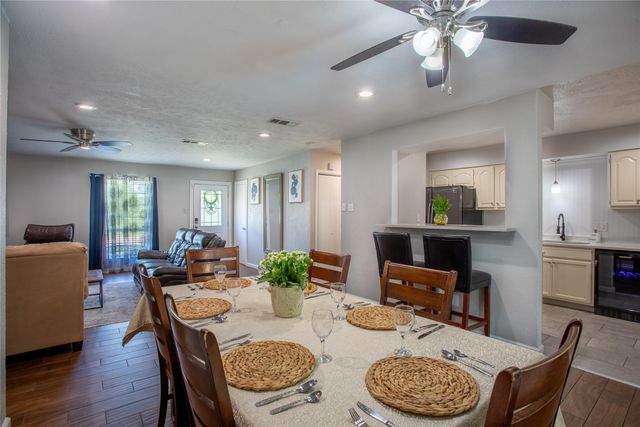 641 Furlong Drive, Dallas, TX 75211