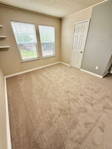 503 Angela Lane, Euless, TX 76039
