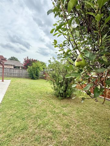 503 Angela Lane, Euless, TX 76039