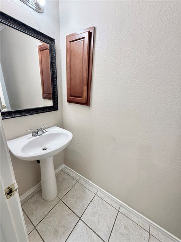 503 Angela Lane, Euless, TX 76039