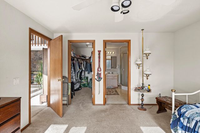 7431 Rogue River Drive, Shady Cove, OR 97539