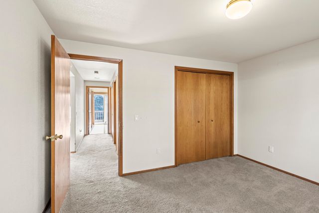 7431 Rogue River Drive, Shady Cove, OR 97539