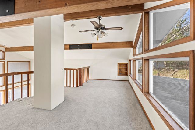 7431 Rogue River Drive, Shady Cove, OR 97539