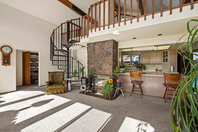 7431 Rogue River Drive, Shady Cove, OR 97539