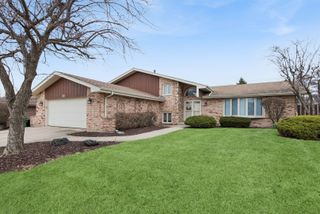 17807 Linden Drive, Tinley Park, IL 60487