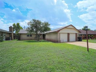 516 SW 63rd Terrace, Oklahoma City, OK 73139