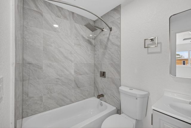 1225 W 32 Street, Riviera Beach, FL 33404