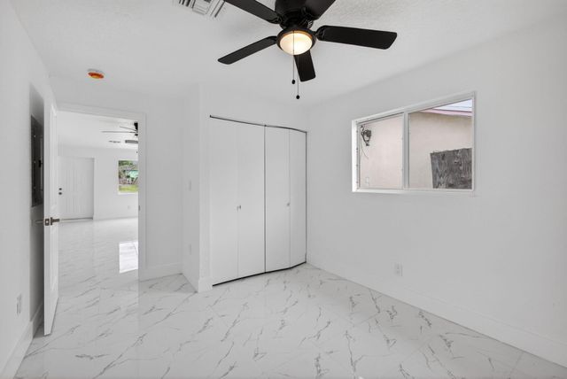 1225 W 32 Street, Riviera Beach, FL 33404