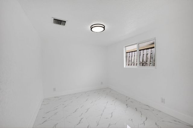 1225 W 32 Street, Riviera Beach, FL 33404