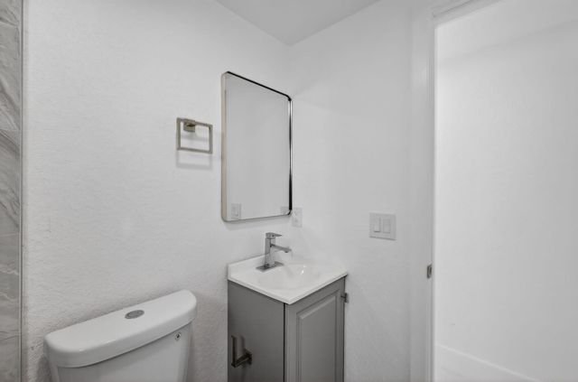 1225 W 32 Street, Riviera Beach, FL 33404