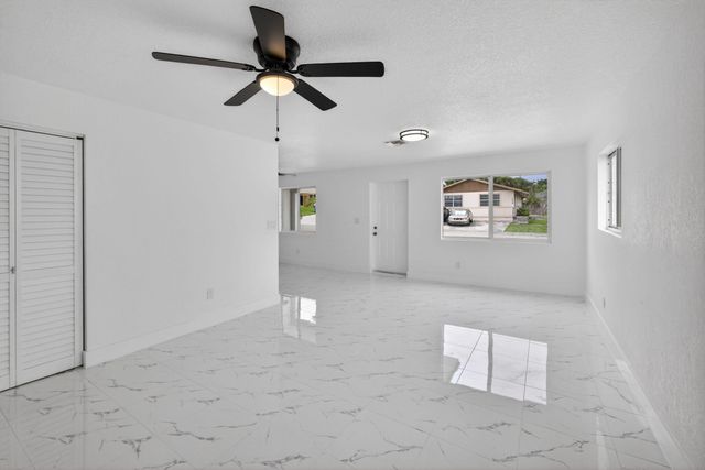 1225 W 32 Street, Riviera Beach, FL 33404