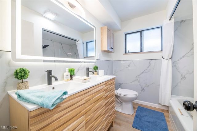 26454 Strawberry Lane, Westlake, OH 44145