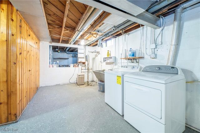 26454 Strawberry Lane, Westlake, OH 44145