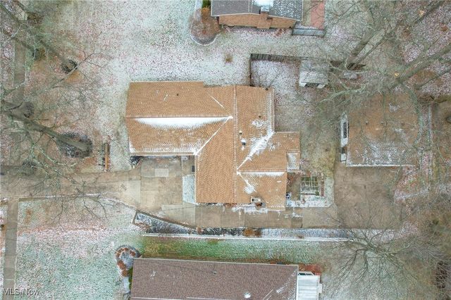 26454 Strawberry Lane, Westlake, OH 44145