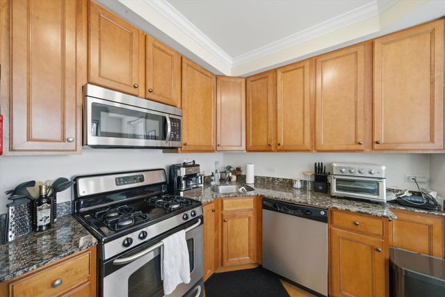 548 W Deming Place 1, Chicago, IL 60614