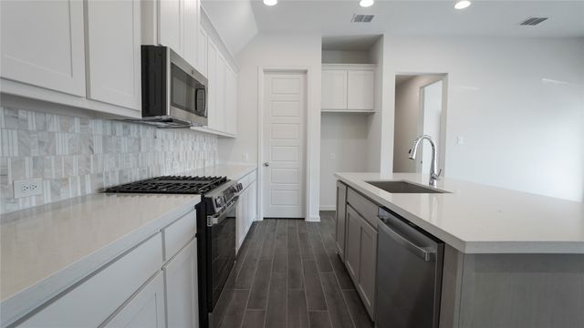 6104 Vester Trail, Fate, TX 75087