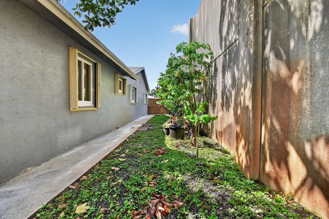 1615 Shirley Court, Lantana, FL 33462